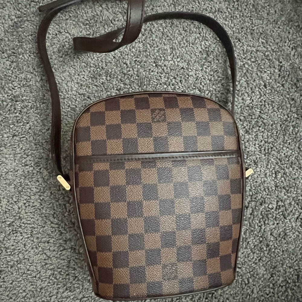 Louis Vuitton Crossbody